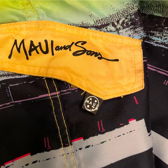 💙Men’s Maui & Sons Board Shorts in Large. - Picture 3 of 10